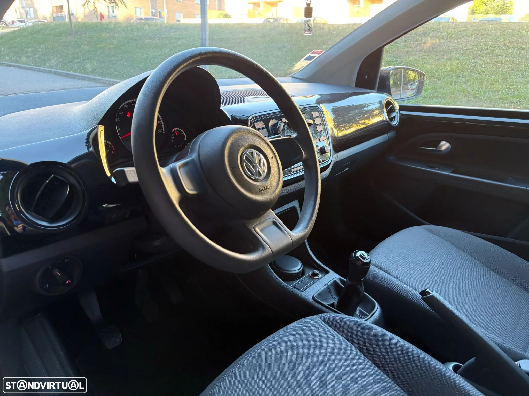VW Up! 1.0 BlueMotion High - 12