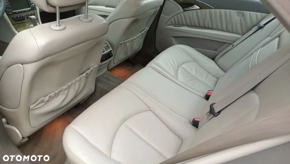 Mercedes-Benz Klasa E 320 CDI 7G-TRONIC Avantgarde BusinessEDITION - 21