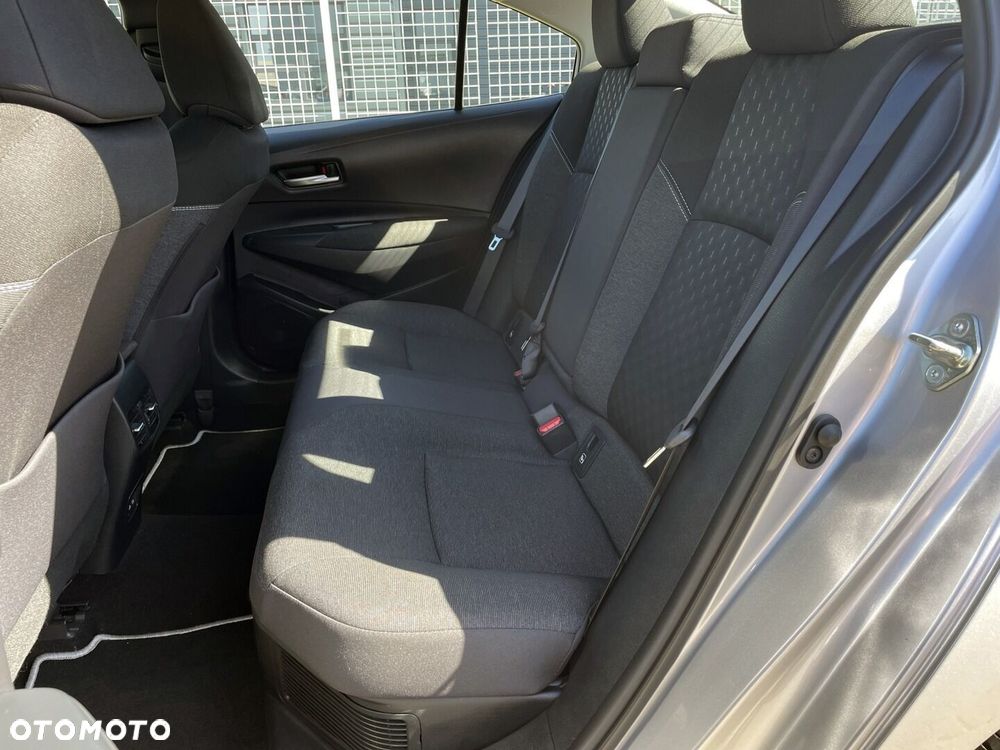 Toyota Corolla 1.8 Hybrid Comfort - 12