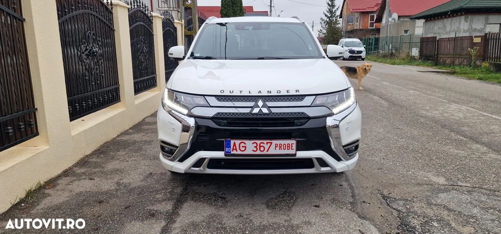 Mitsubishi Outlander 2.4 4WD Plug-In Hybrid Diamant+ - 7