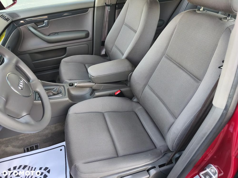 Audi A4 Limousine - 25