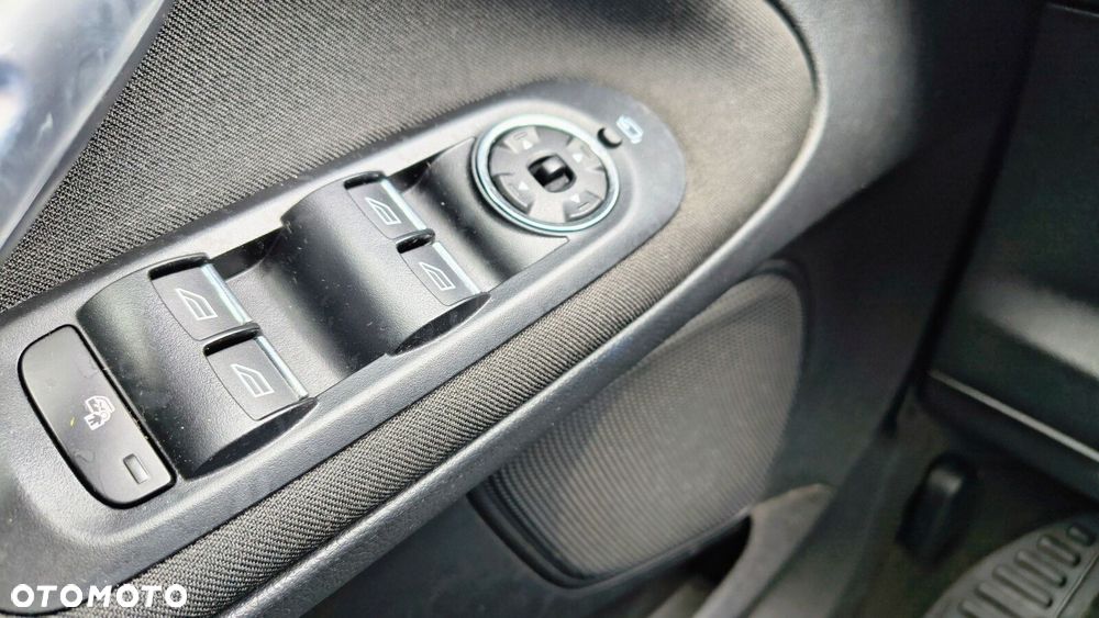 Ford S-Max - 33