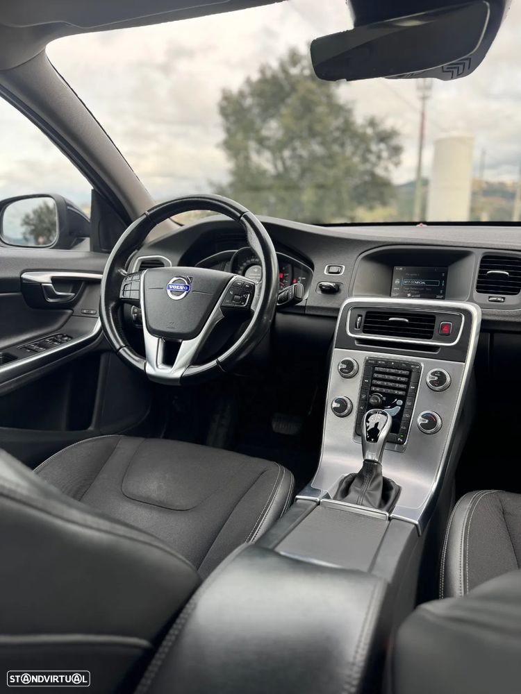 Volvo S60 2.0 D3 Momentum Geartronic - 14