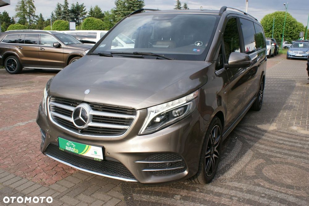 Mercedes-Benz Klasa V - 18