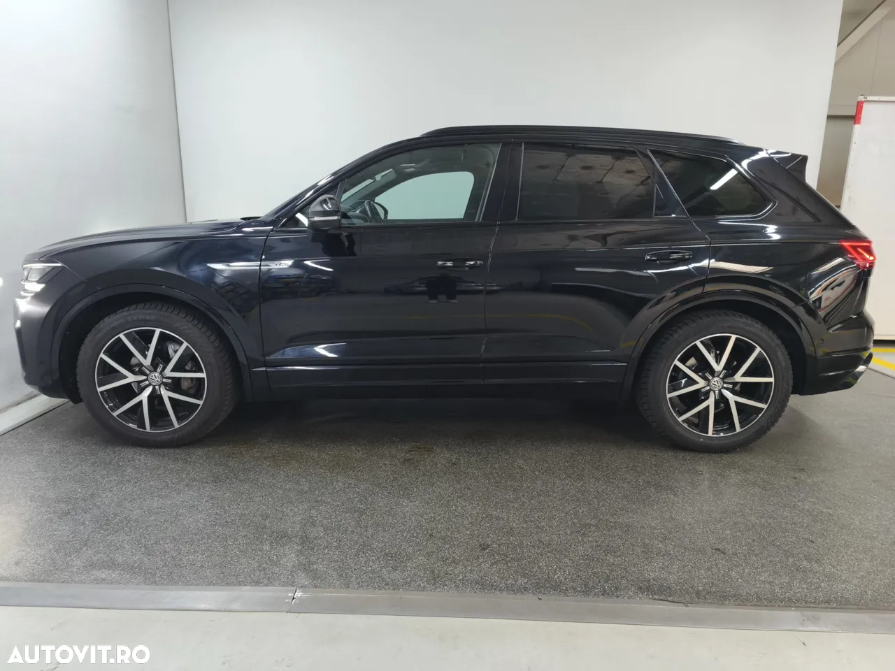 Volkswagen Touareg 3.0 V6 TDI 4Motion DPF Automatik R-Line - 2