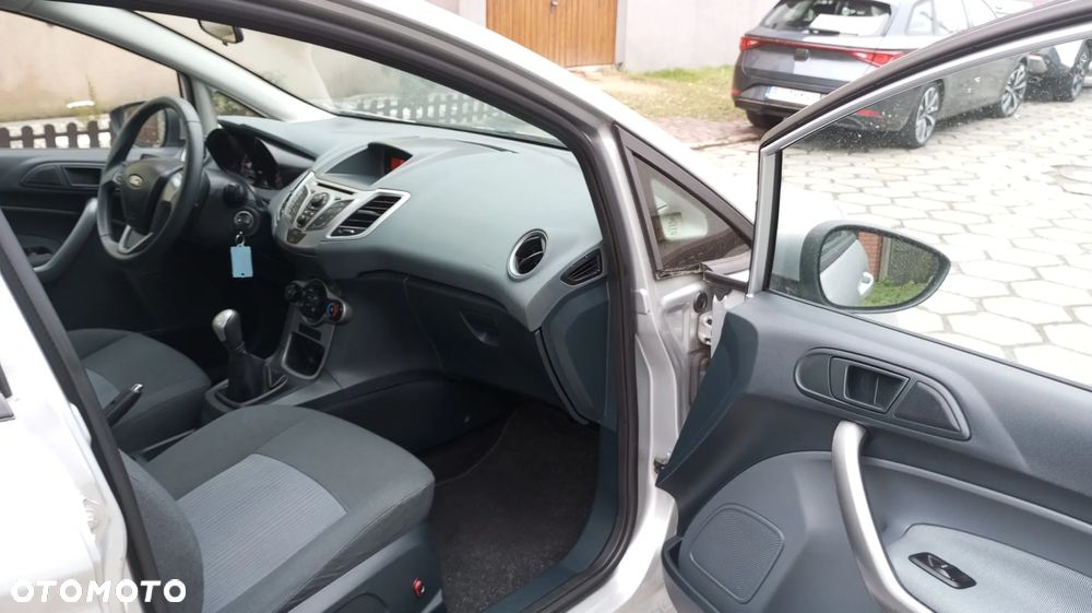 Ford Fiesta - 14
