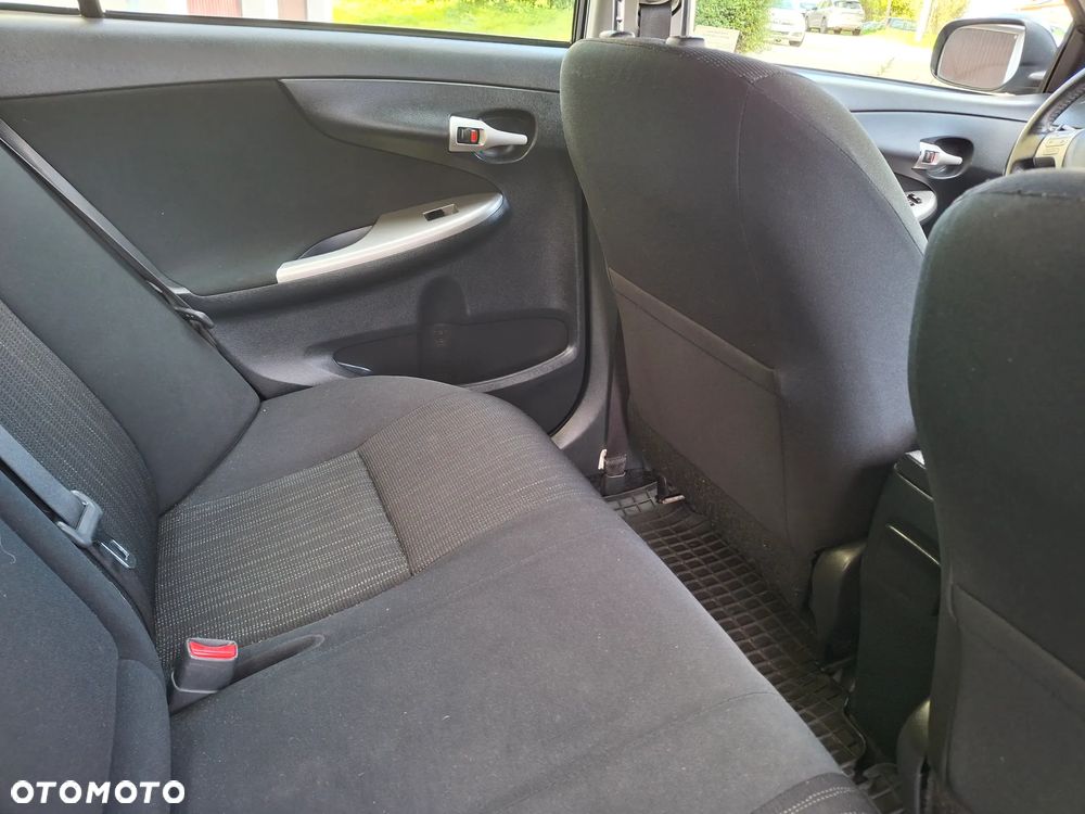 Toyota Corolla 1.6 VVT-i Premium - 14
