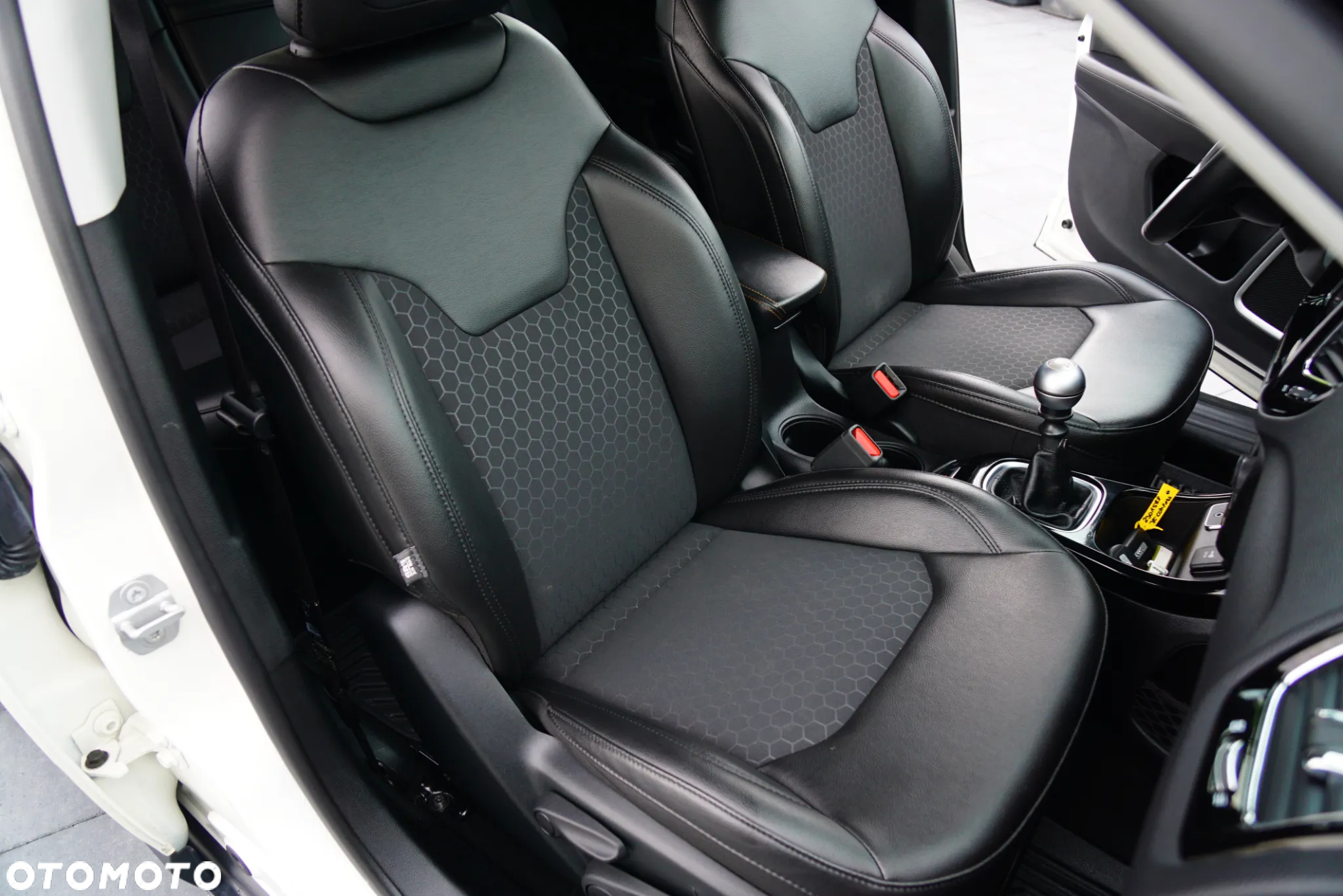 Jeep Compass 1.4 TMair Night Eagle FWD S&S - 23