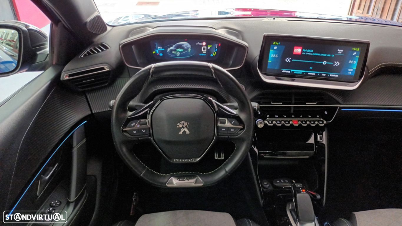 Peugeot e-208 GT - 35