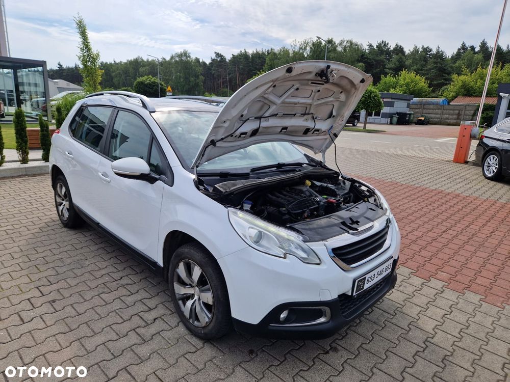 Peugeot 2008 1.2 Pure Tech Style - 17