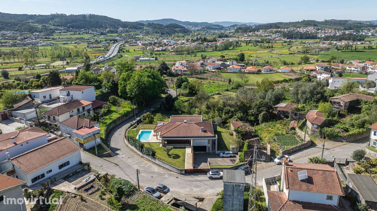 Moradia em Trandeiras, Braga - Grande imagem: 2/42