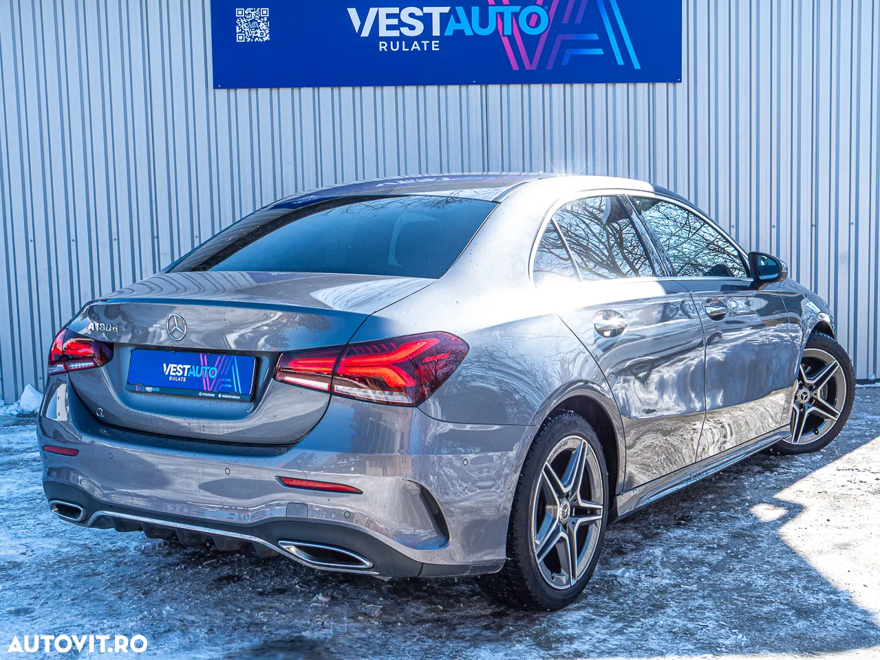 Mercedes-Benz A 180 d 7G-DCT - 3