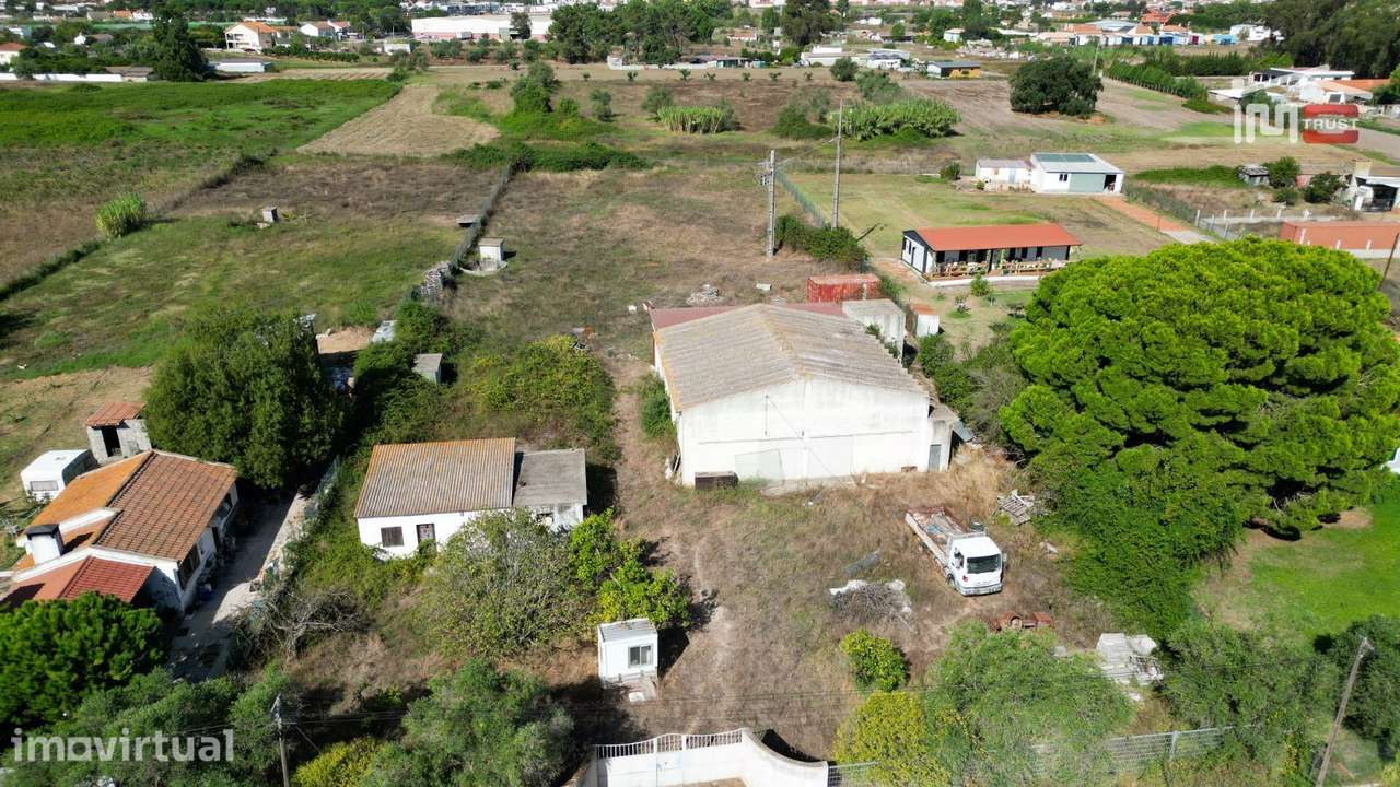 Armazém com Grande Potencial na Venda do Alcaide  Lote com 5.320 m² - Grande imagem: 2/24