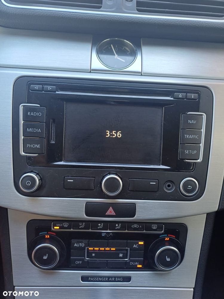 Volkswagen Passat 2.0 TDI DSG Highline - 20