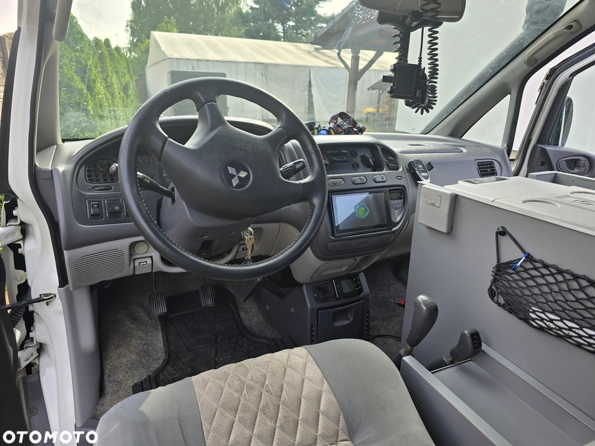 Mitsubishi Space Gear - 35