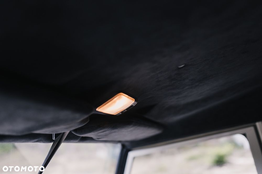 Land Rover Defender 2.5 TDI - 13