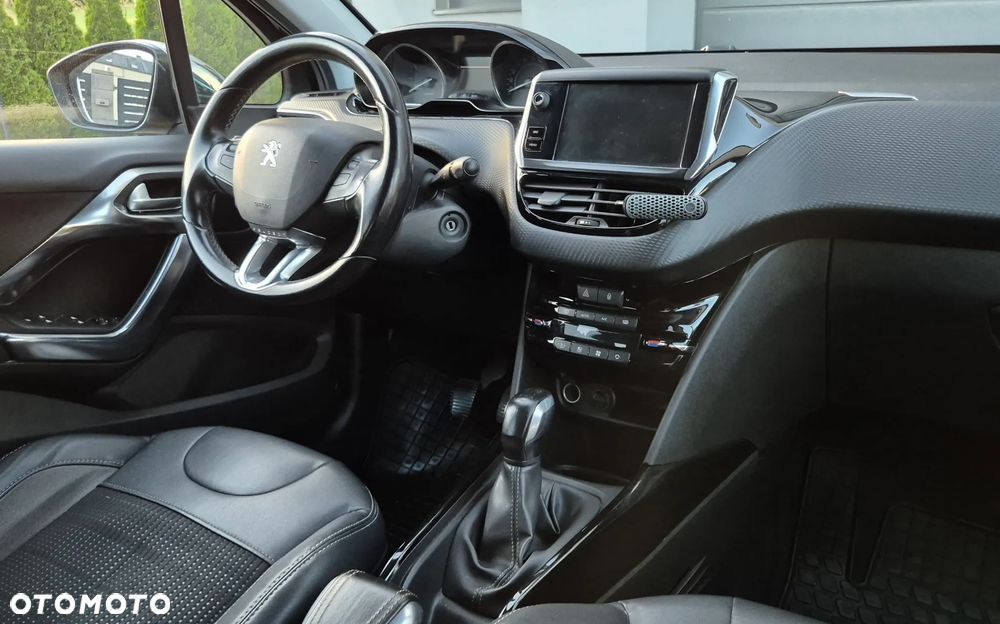 Peugeot 2008 1.2 VTi Allure - 5