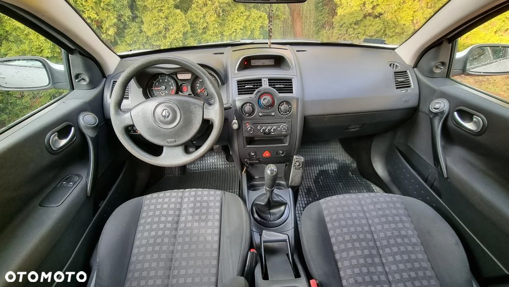 Renault Megane 1.4 16V Alize - 12