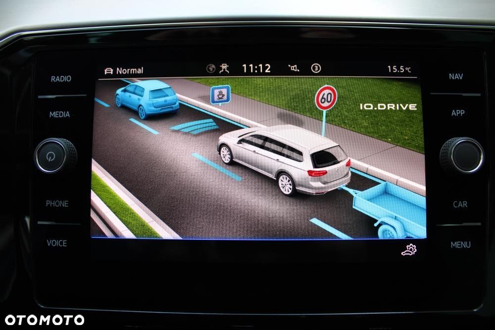 Volkswagen Passat - 24