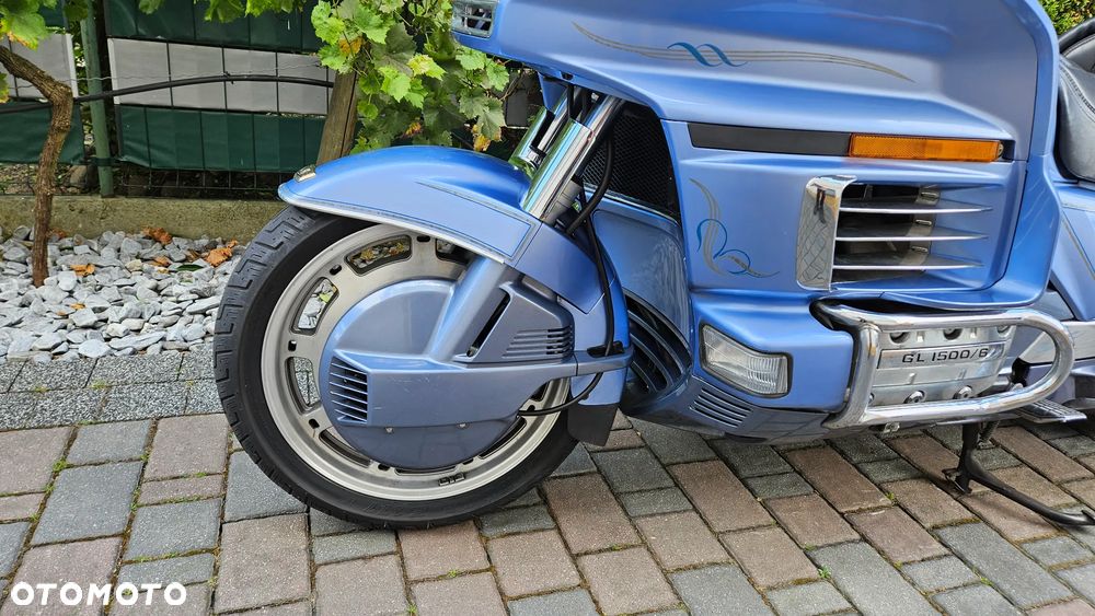 Honda GL - 24