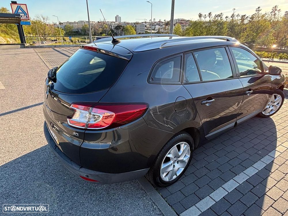 Renault Mégane Sport Tourer - 2