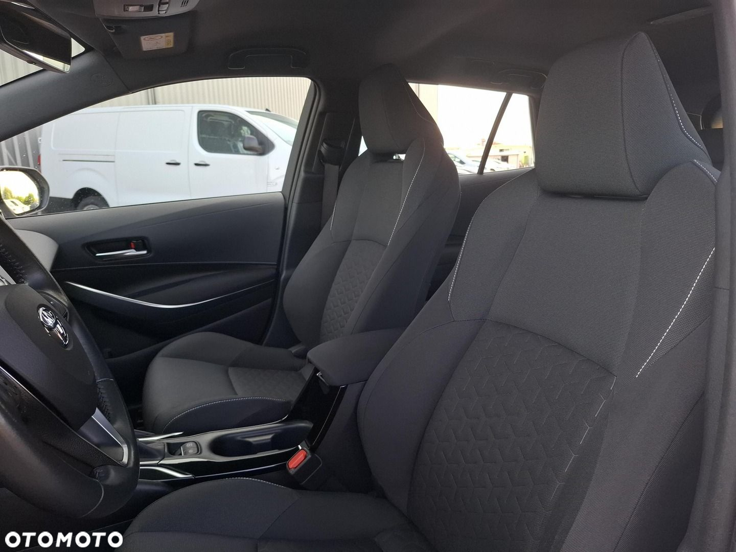 Toyota Corolla - 12