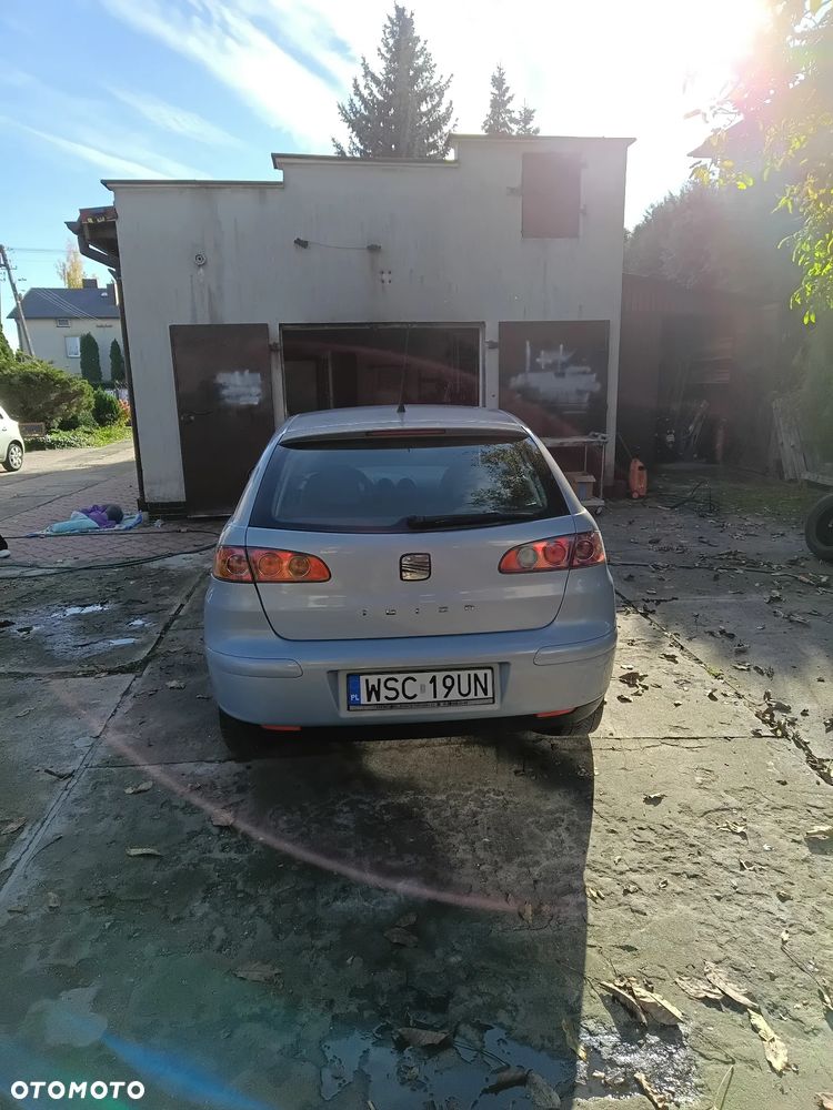 Seat Ibiza 2003 photo 3