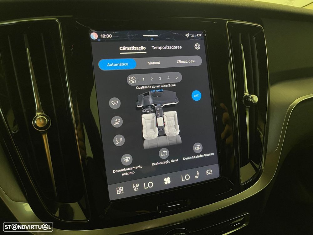 Volvo V60 2.0 T6 AWD TE Essential - 26