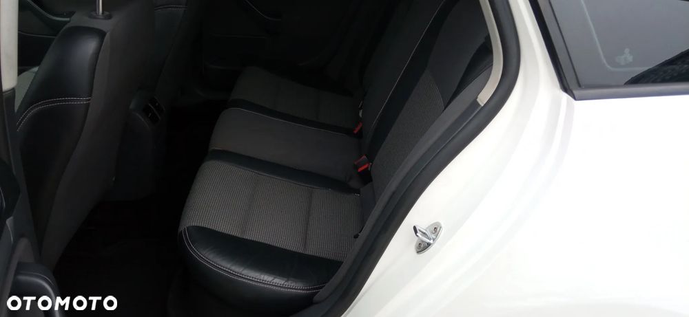 Volkswagen Golf 1.6 Trendline - 16