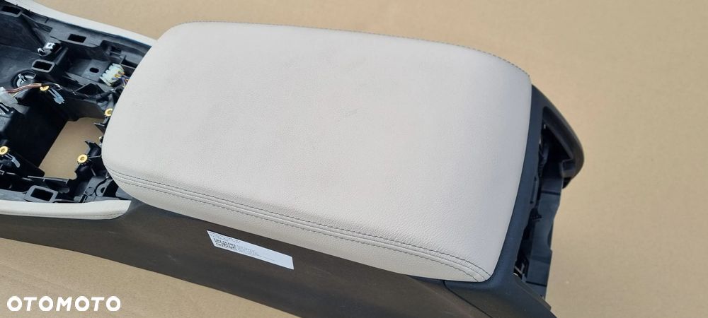 BMW X4 G02 2018- Podłokietnik Oryginał Europa - 6