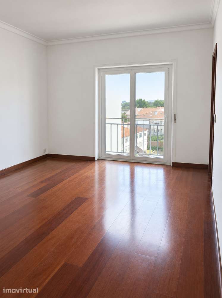 T4 no último andar com elevador e garagem | Gulbenkian – Braga - Grande imagem: 2/5