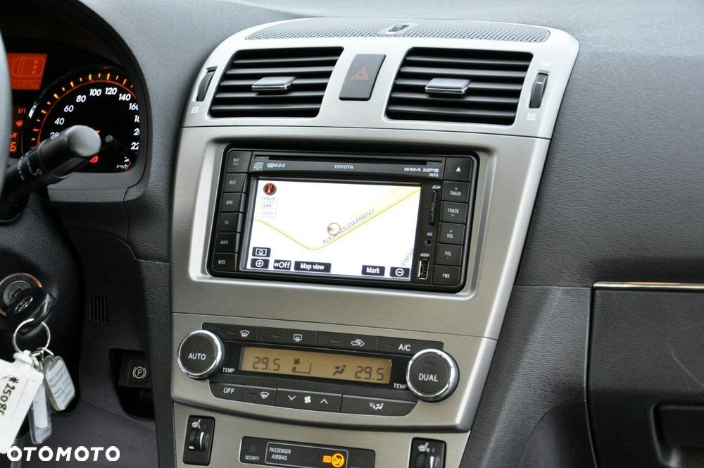 Toyota Avensis 1.8 Sol plus NAVI - 6