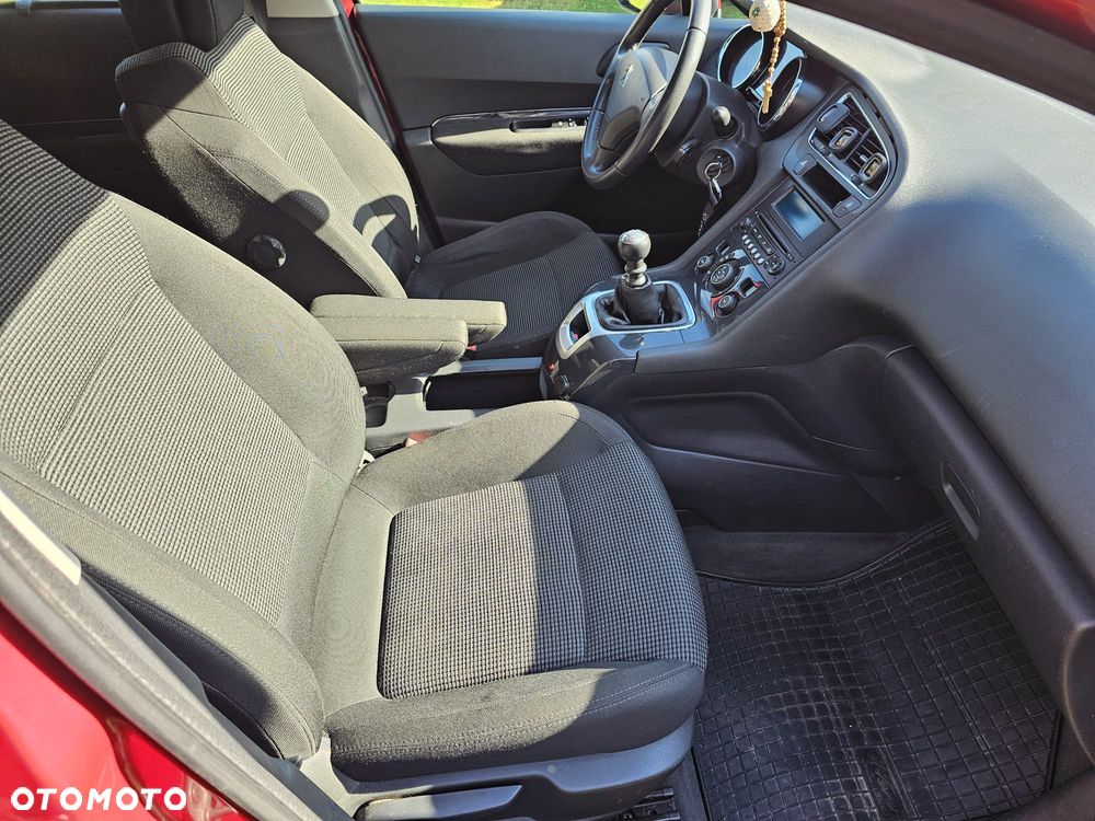 Peugeot 5008 155 THP Family - 10