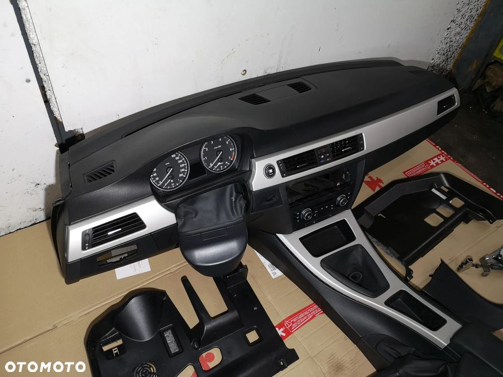 BMW E90 E91 DESKA KOKPIT KONSOLA ORYGINAŁ PULPIT - 3