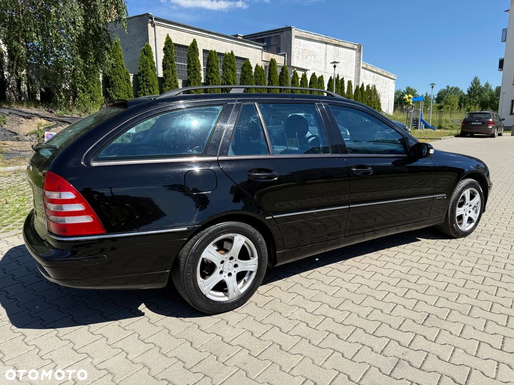 Mercedes-Benz Klasa C 180 T Kompressor Avantgarde - 4