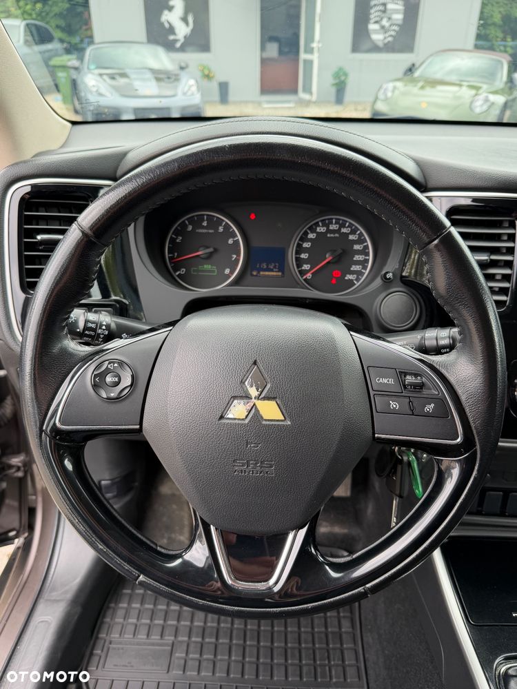 Mitsubishi Outlander 2.0 City Style 2WD - 16