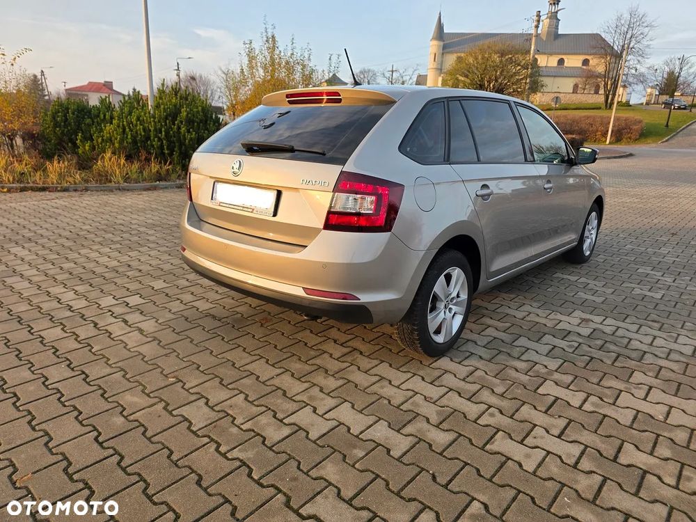 Skoda RAPID Spb 1.0 TSI Style - 9