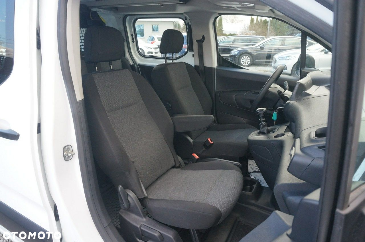 Opel Combo Cargo XL 1.5 CDTI 2,4t (bryg.) - 31