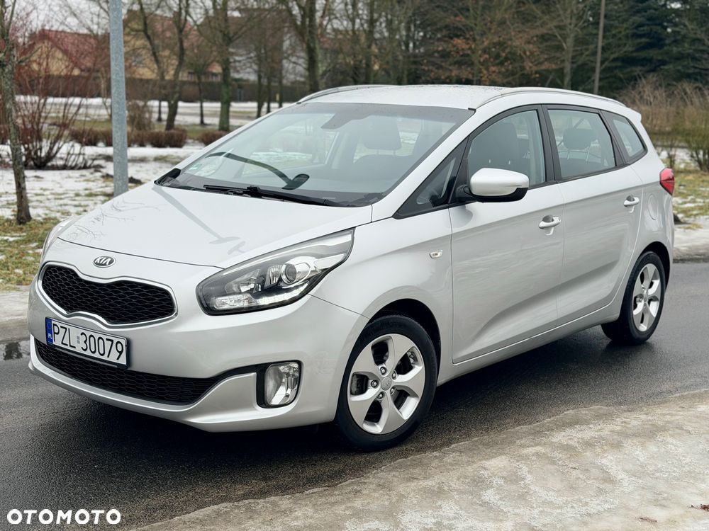 Kia Carens 1.7 CRDi 136 Dream Team Edition - 2