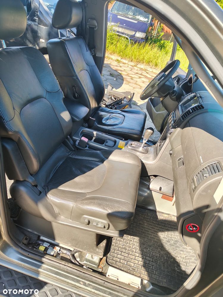 Nissan Pathfinder 2.5 DCi Sport / SE - 16