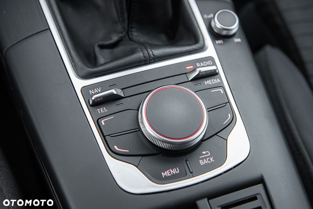 Audi A3 Sportback 2.0 TDI (clean diesel) S line Sportpaket - 29