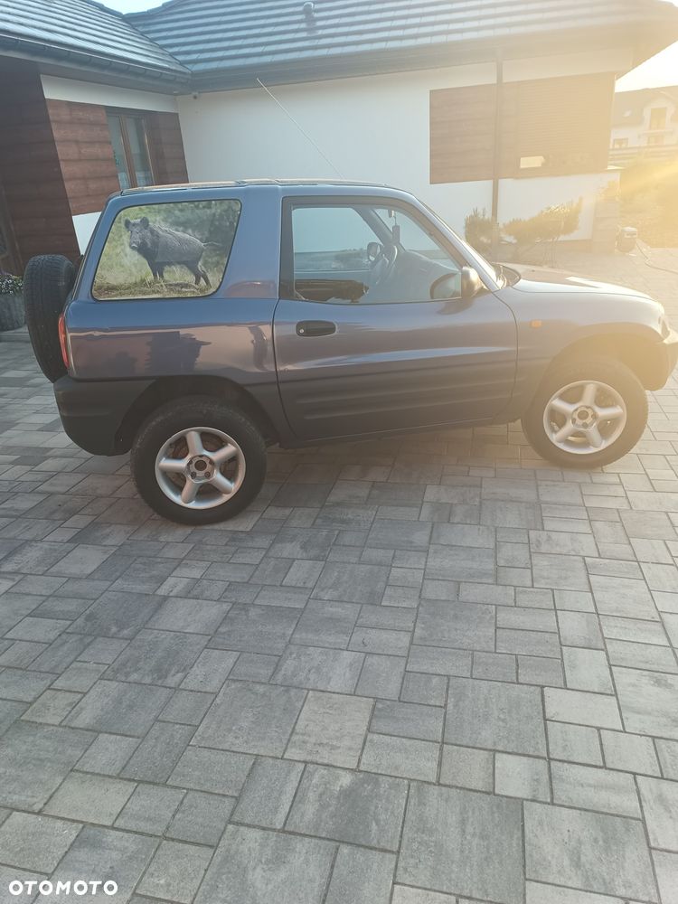 Toyota RAV4 - 3