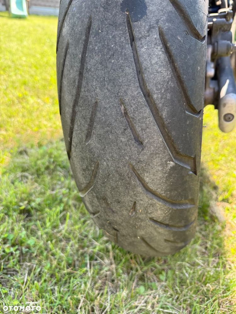 Suzuki Gladius - 6