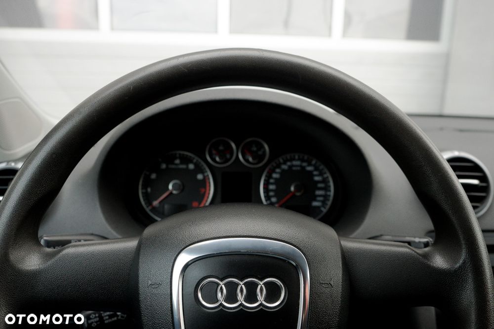 Audi A3 Sportback 1.6 Attraction - 17