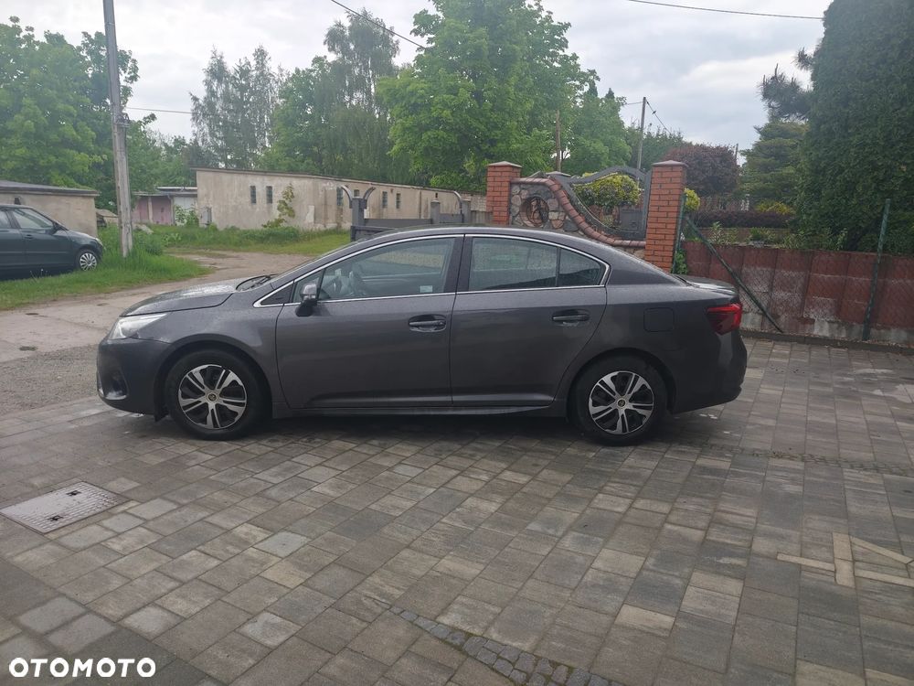 Toyota Avensis 1.8 Active MS - 10