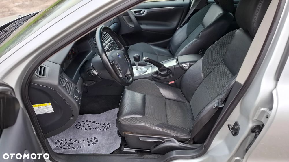 Volvo V70 2.4 Silver Edition - 22