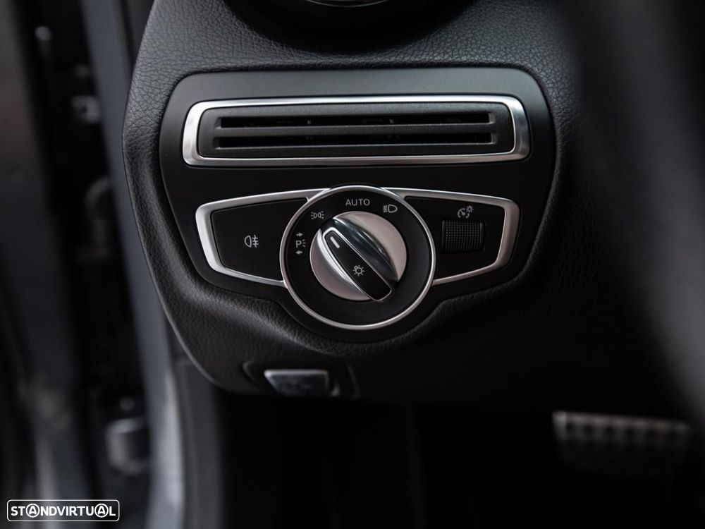 Mercedes-Benz C 300 de AMG Line - 17