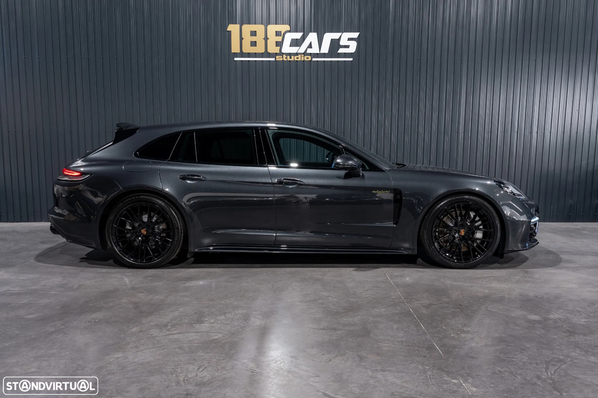 Porsche Panamera Sport Turismo 4 E-Hybrid Platinum Edition - 4
