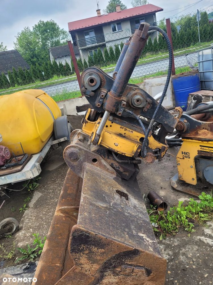 Rototilt, Rotatot, Tiltrotator z łyżką skarpową - 6
