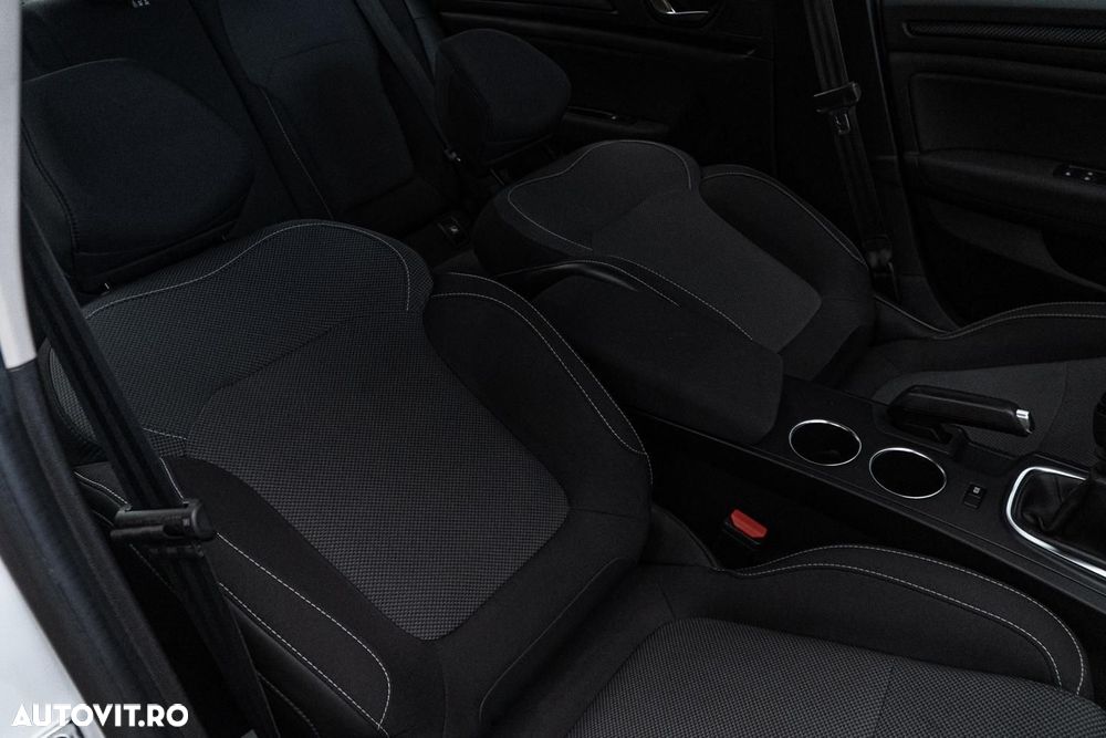 Renault Megane TCe GPF Intens - 32